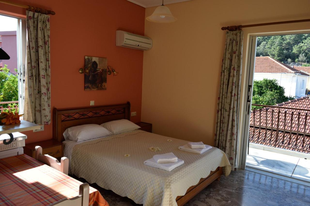 Stamoulis Apartments Agia Efimia Extérieur photo