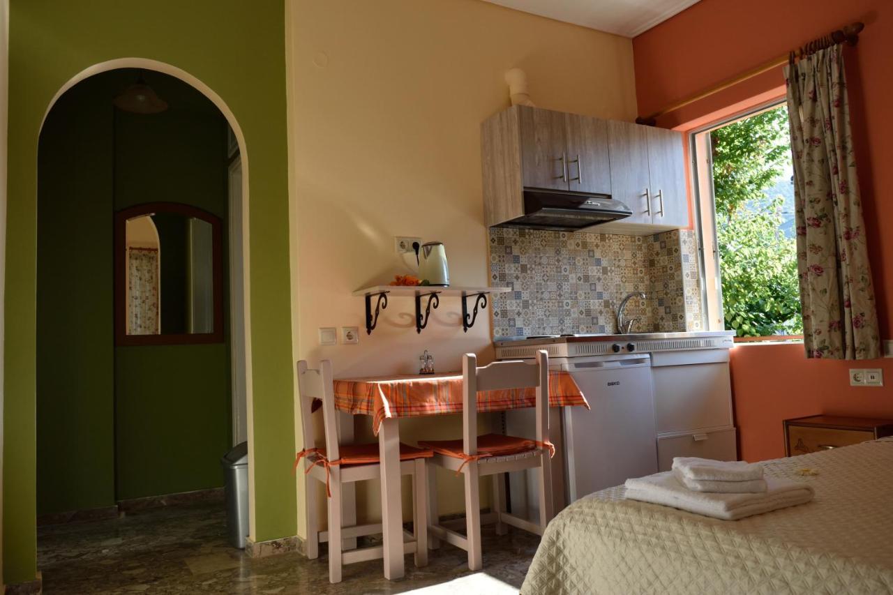 Stamoulis Apartments Agia Efimia Extérieur photo