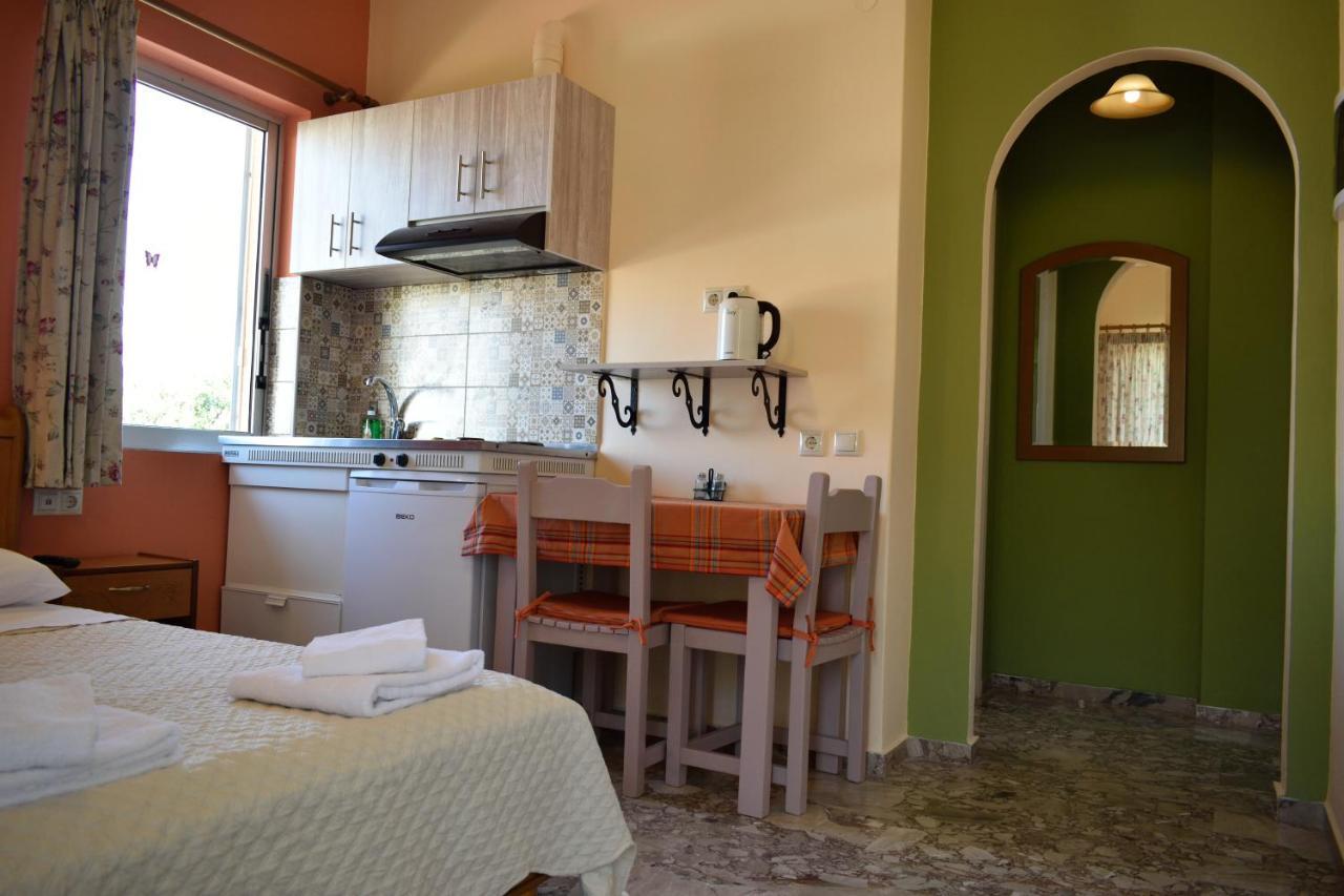 Stamoulis Apartments Agia Efimia Extérieur photo