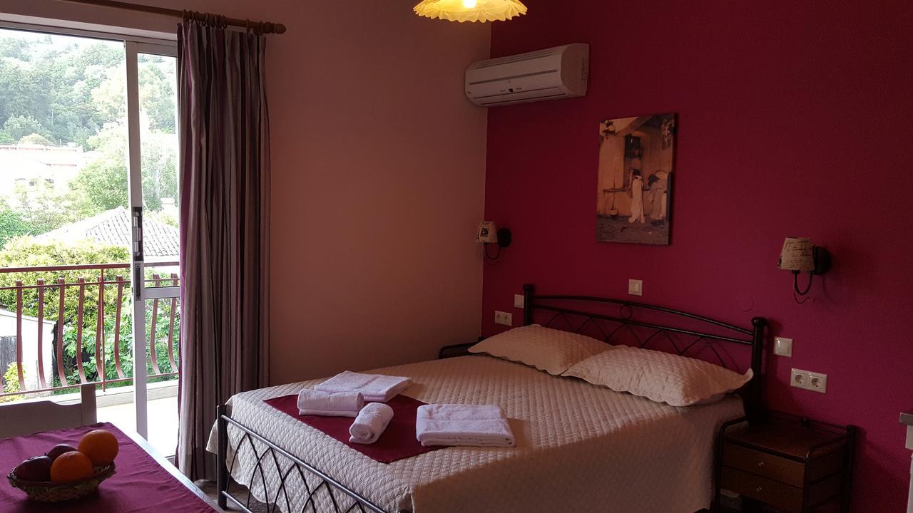 Stamoulis Apartments Agia Efimia Extérieur photo